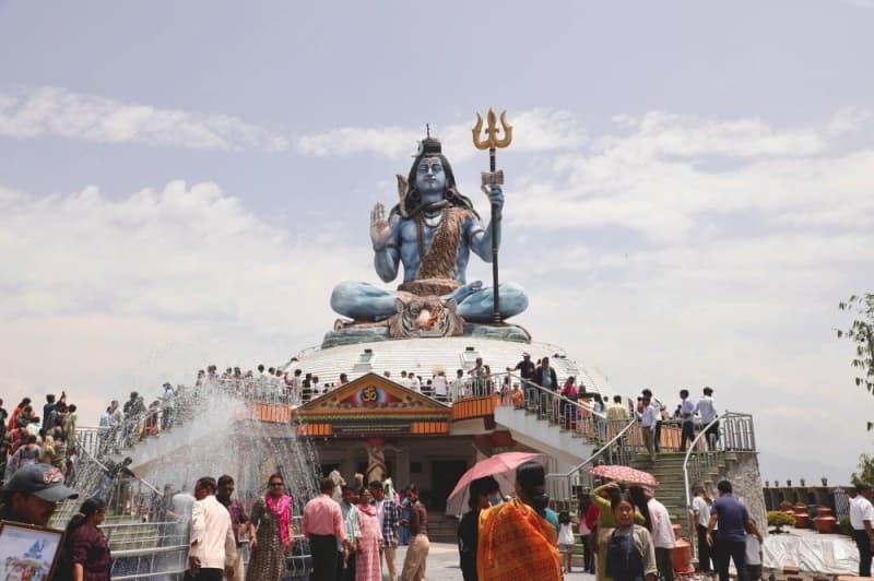 Holiday Tourism Surge Overwhelms Mustang, Pokhara, Dhorpatan