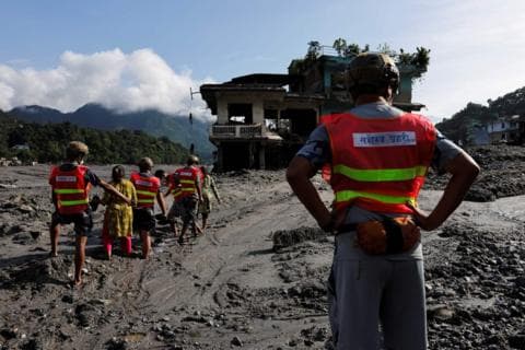 Australia Sends Aid & Experts for Nepal Flood Rescue
