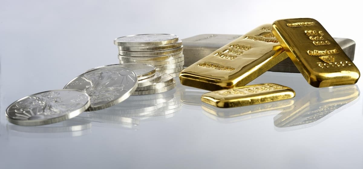 Gold Price Drops, Silver Rises in Nepali Market