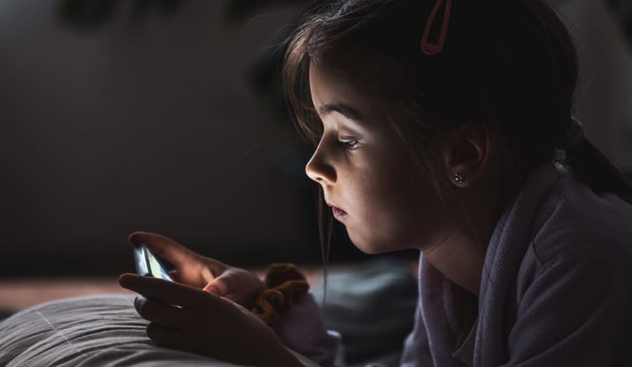 Screen Time & Kids: Impact on Self-Control