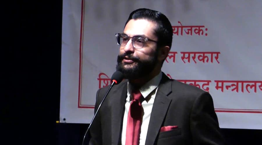 Education Minister Admits Flaws in Govt's Role